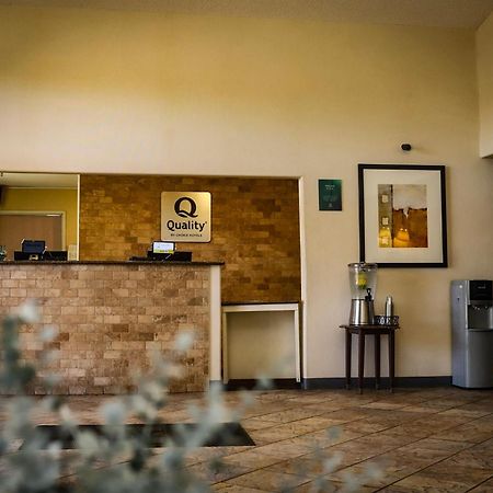 Quality Inn Airport Colorado Springs Extérieur photo