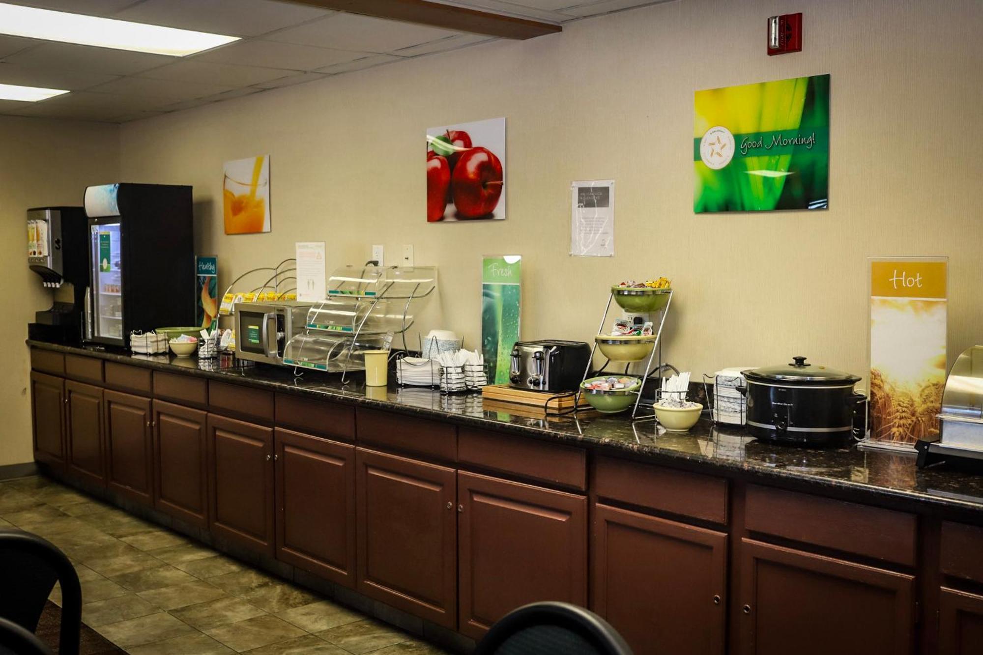 Quality Inn Airport Colorado Springs Extérieur photo
