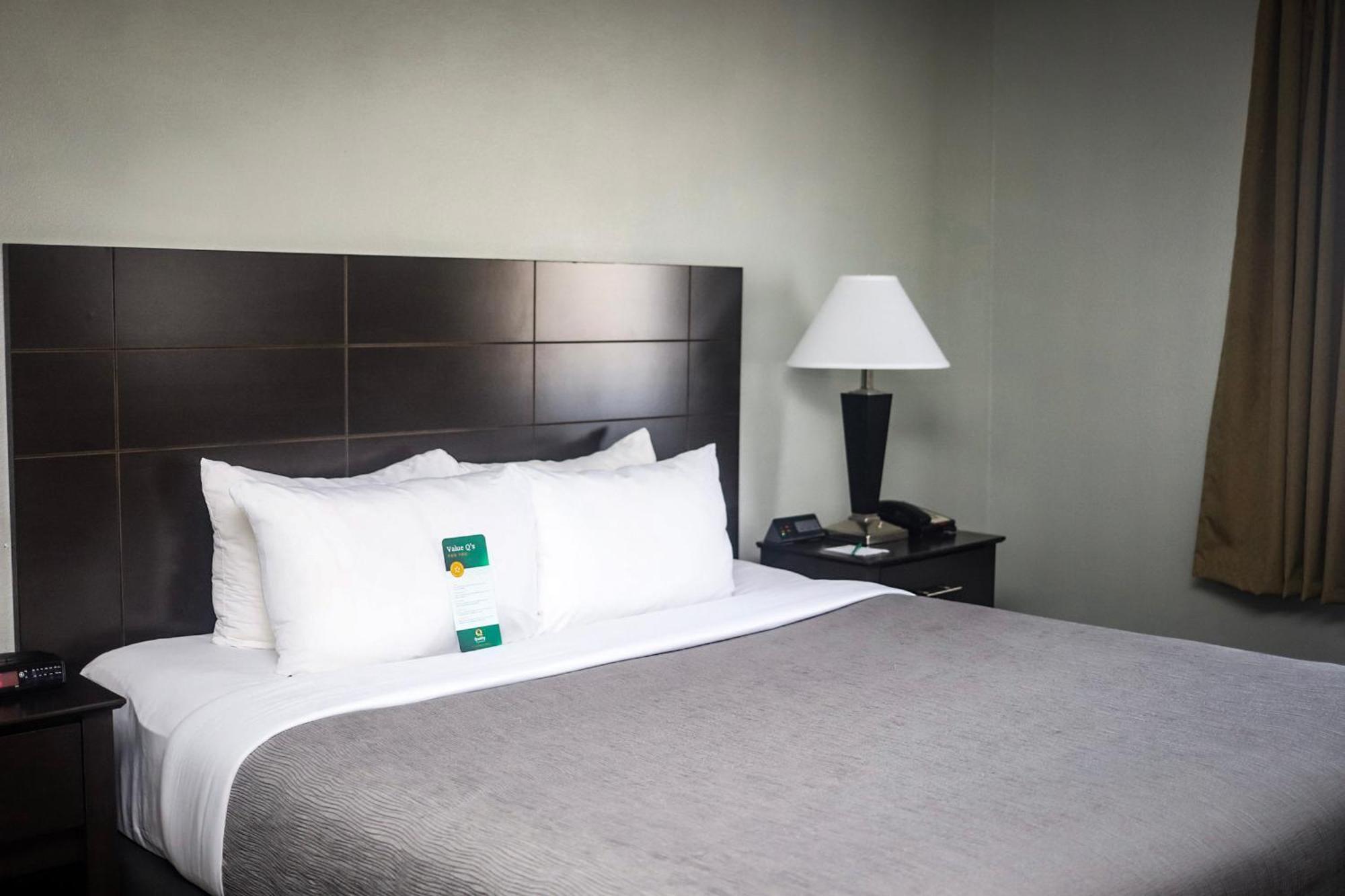 Quality Inn Airport Colorado Springs Extérieur photo